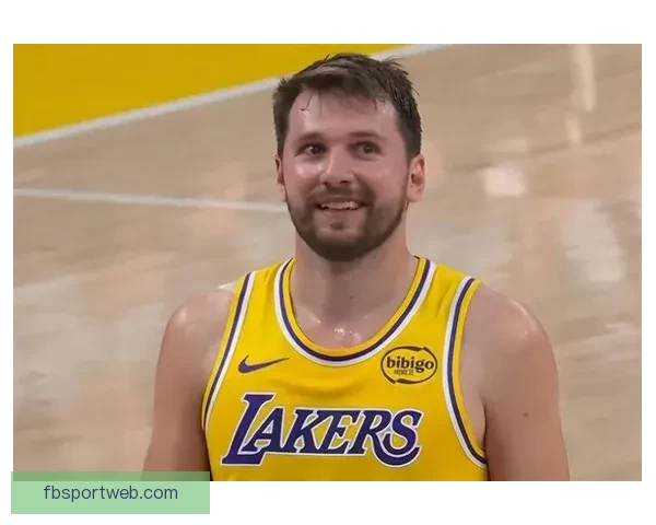 追梦盛赞东契奇携手詹姆斯湖人双核驱动任何对手都有机会击败